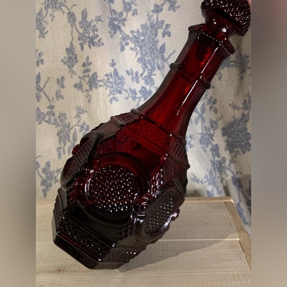 VTG Set of 3 Avon 1876 Cape Cod Collection Pieces - Decanter, Salt Shaker, Bell - Picture 16 of 16